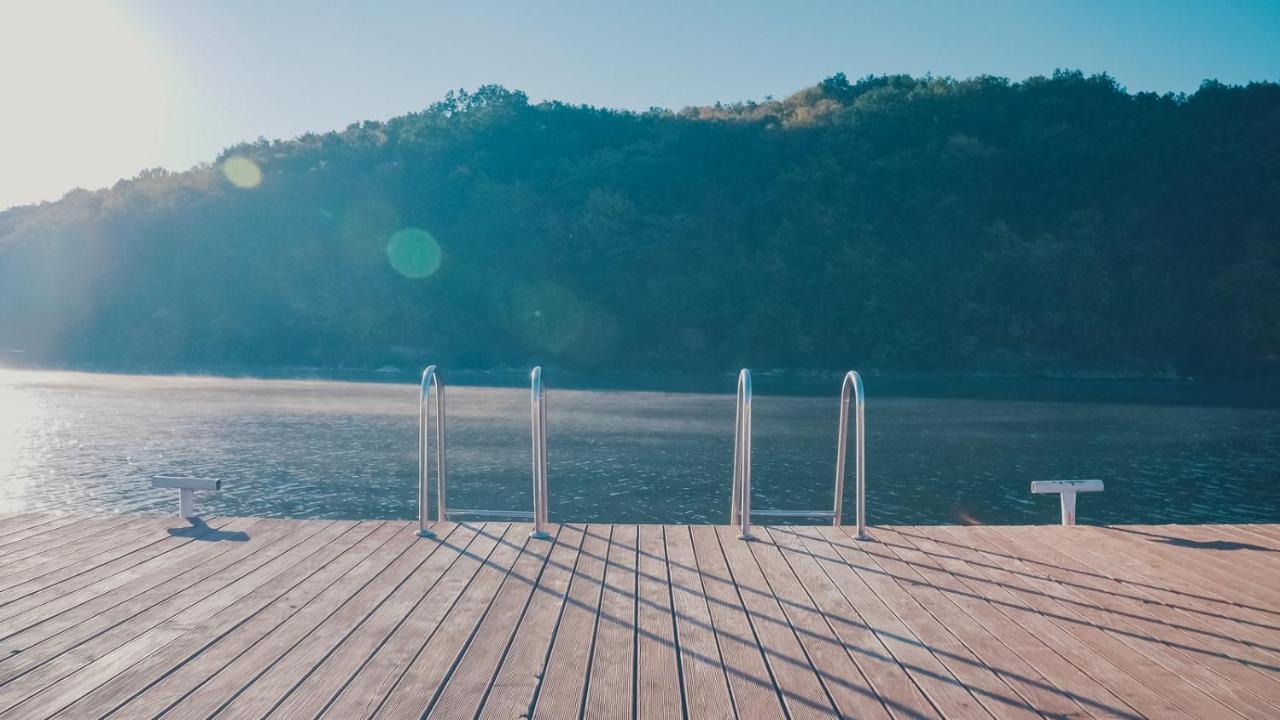 Hotel Yacht Club Mayak Dnistrivka Exteriér fotografie